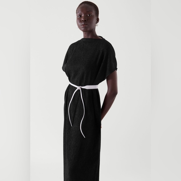 COS Long Crinkled Minimalist Dress Black Size Small Excellent Condition - Picture 2 of 13